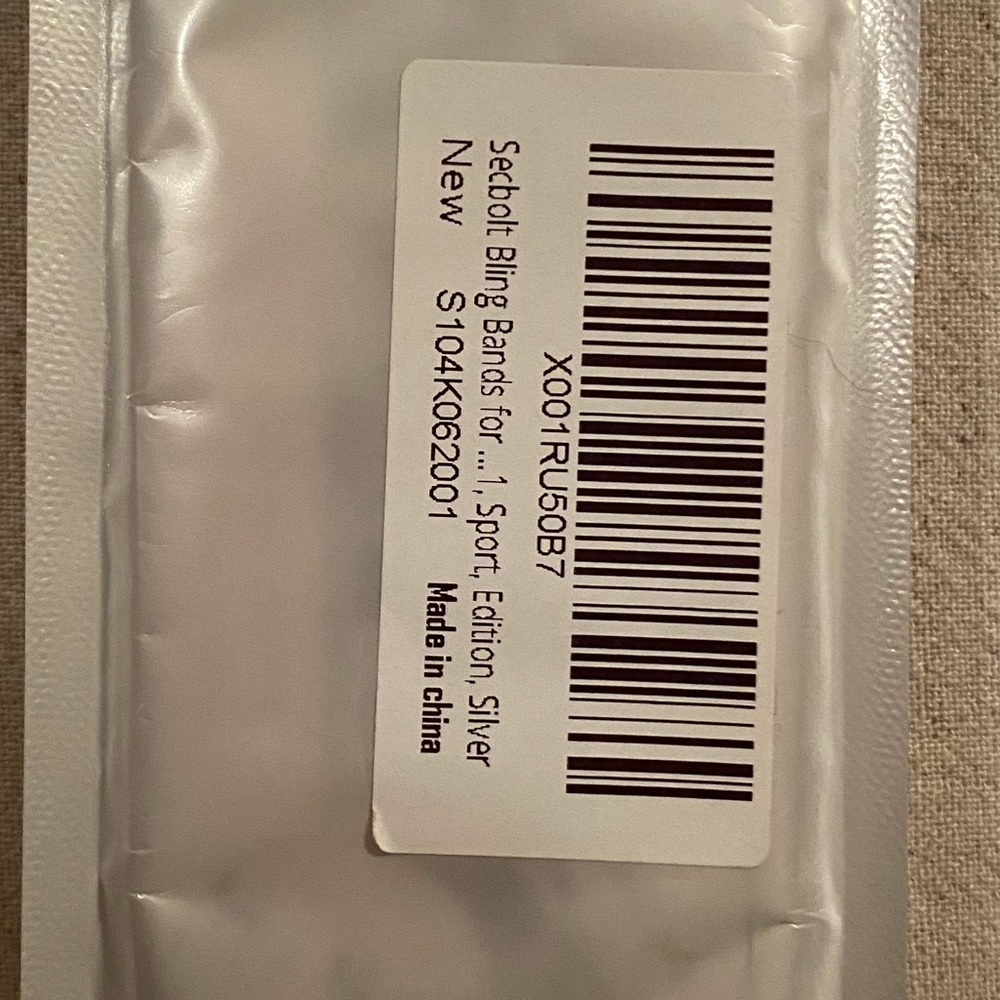 NWT Adjustable Apple Watch Band - Picture 2 of 5